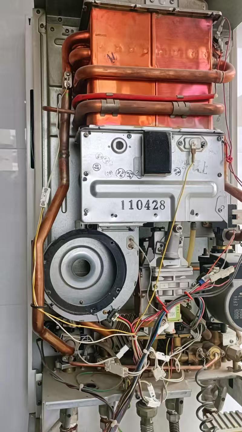 格力冰箱售后电话维修客服全国统一服务24小时为您服务格力冰箱