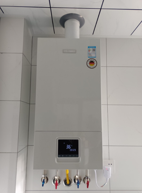 苏州三角热水器24小时全国各售后受理客服中心实时反馈全+境+到+达